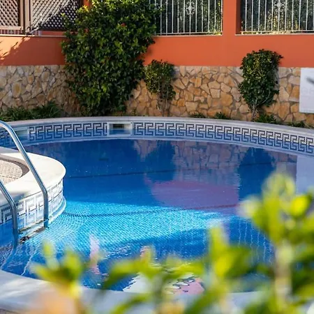 4 Bedrooom Private Ribeiro I Pool, Bbq, Ac, Wifi, *