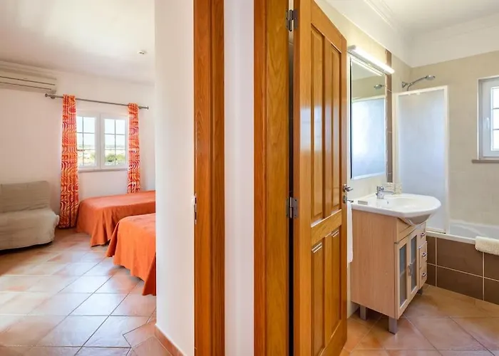 Private Ribeiro I Heated Pool, 4 Bed, Bbq, Ac, Wifi, فيلة