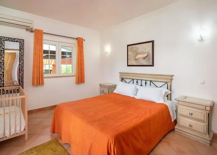 Private Ribeiro I Heated Pool, 4 Bed, Bbq, Ac, Wifi, فيلة البوفيرا