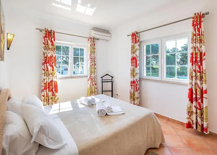 Private Ribeiro I Heated Pool, 4 Bed, Bbq, Ac, Wifi, فيلة