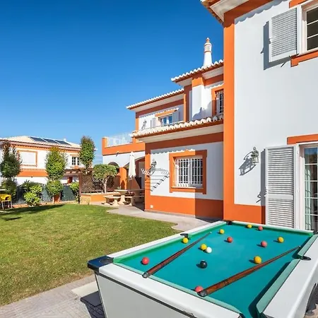 4 Bedrooom Private Ribeiro I Pool, Bbq, Ac, Wifi, Villa *