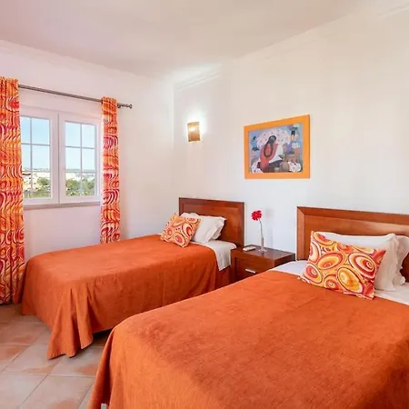 4 Bedrooom Private Ribeiro I Pool, Bbq, Ac, Wifi, Villa Albufeira